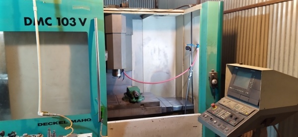 خدمات فرز cnc و تراشکاری دومتری